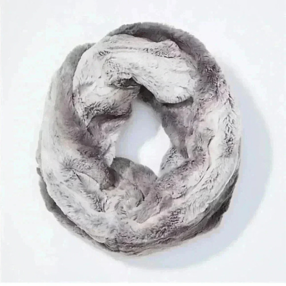 Loft faux fur, minky infinity, gray and white wrap scarf - Picture 1 of 4